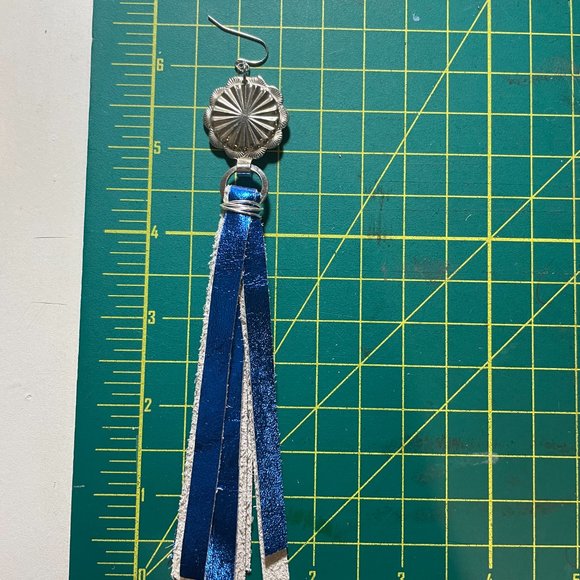 Metallic blue concho earrings - Picture 6 of 6